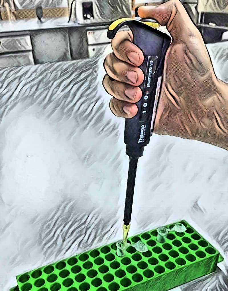 micropipette in action - micropipetting - forward pipetting - reverse pipetting - pipetting technique - micropipetting technique